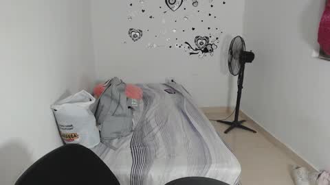 Snapshot of baby_violeta chatting on March 6, 2:19 am violetta online show from March 6, 2:19 am