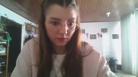 babydemon6 online show from October 20, 2:33 pm