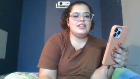 Snapshot of babyelle0 chatting on October 28, 10:22 pm Your Highness Elle online show from October 28, 10:22 pm