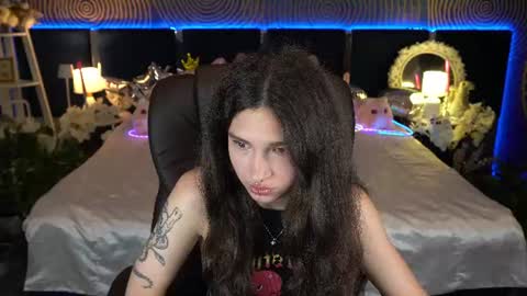 Sasha online show from June 14, 7:05 pm