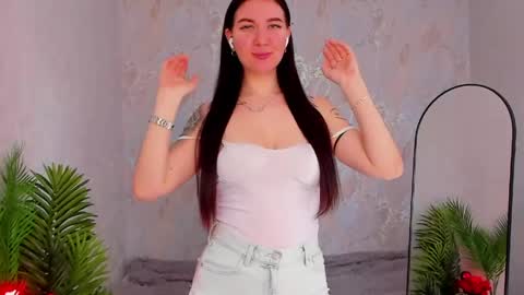 Sophia online show from April 18, 2:24 am