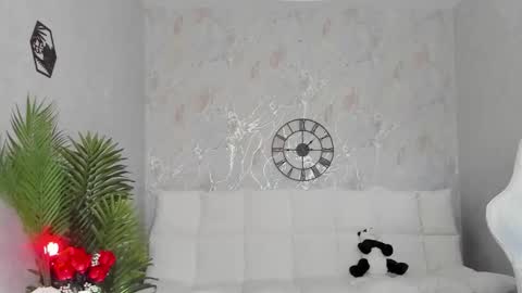 Sophia online show from October 16, 4:45 am