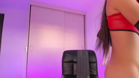    online show from October 21, 10:13 pm