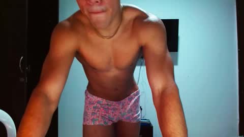 Snapshot of babysebasxxx chatting on October 17, 4:16 am sebas online show from October 17, 4:16 am