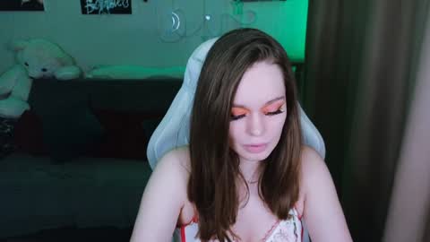 Lin online show from January 22, 4:23 pm