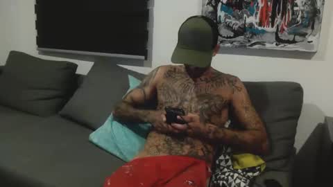 BadCouple  online show from September 14, 2:14 am