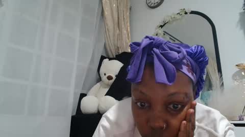 baddestslut001 online show from April 23, 9:38 pm