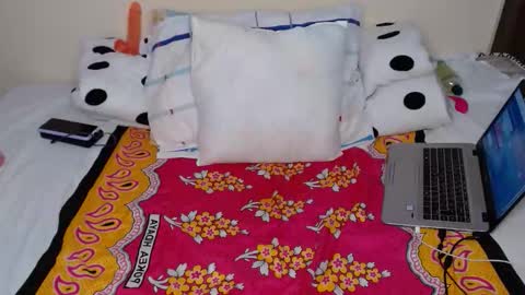 baddie_caramell online show from October 14, 10:35 pm