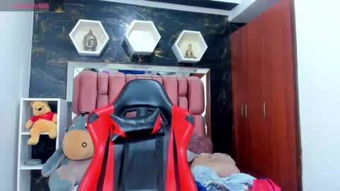 baddie_girl_xxx online show from September 23, 9:10 pm