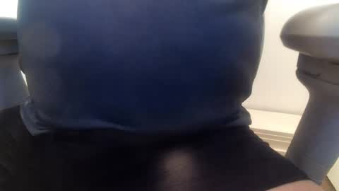 badeddie71 online show from September 27, 12:36 pm