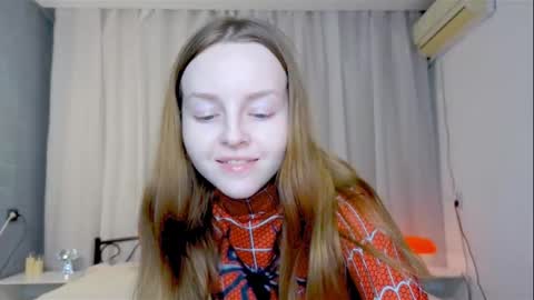 Alice online show from September 19, 4:54 pm