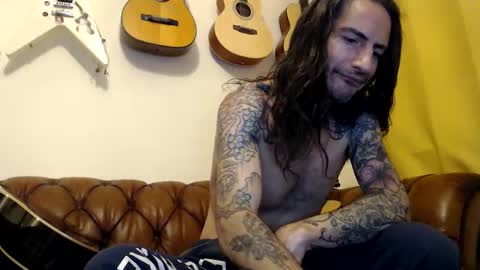 Bailey online show from November 7, 1:41 am