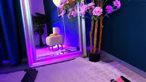 Bailey online show from April 14, 6:33 pm