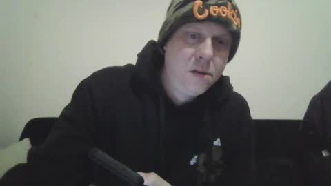 Snapshot of ballzrockwell chatting on February 21, 11:44 am ballzrockwell online show from February 21, 11:44 am