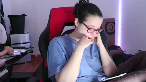 bambiboo8113 online show from March 3, 7:07 pm