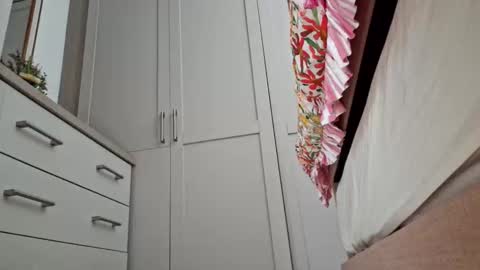 bambifkr online show from November 12, 2:52 pm