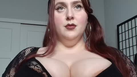 bambixxlynn online show from June 8, 12:38 am