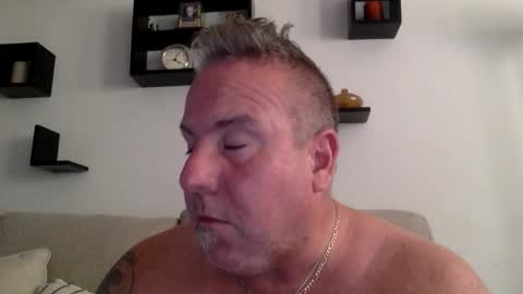 banana5289 online show from June 8, 8:10 pm
