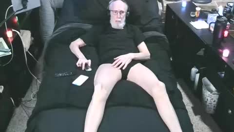 BANJOEY online show from April 16, 2:11 am