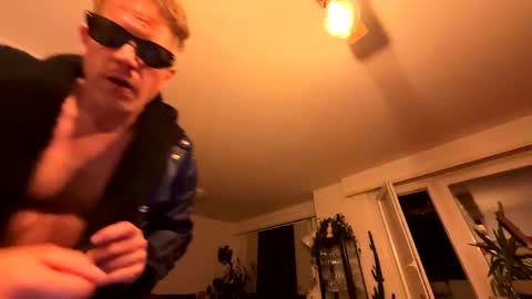 Barbatructruc online show from November 8, 1:52 am