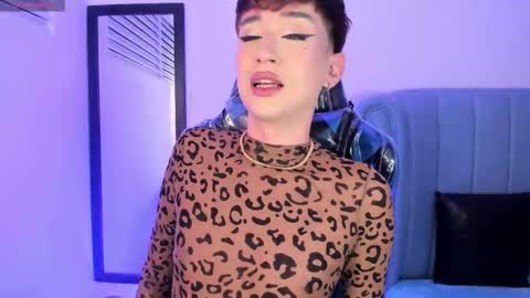          I work from home this is my room 3 online show from February 20, 7:21 am