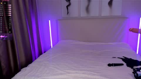  Emma online show from November 9, 8:22 pm