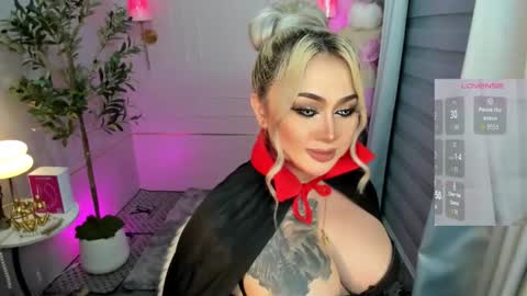 Miss Alexa Fields  online show from October 30, 2:01 am