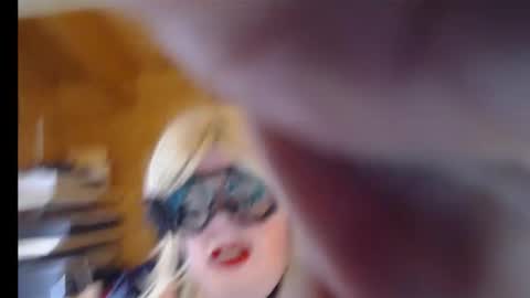 Snapshot of barbietranny chatting on March 12, 12:26 pm barbietranny online show from March 12, 12:26 pm