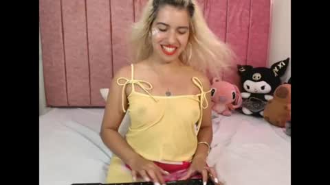 barbiie_98 online show from August 8, 2:21 am