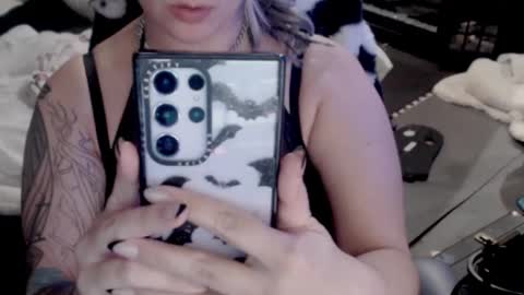 Audrey online show from February 19, 12:37 pm