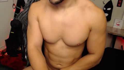 Snapshot of bayron_fiit chatting on March 10, 12:39 am Bayron Rodriguez online show from March 10, 12:39 am
