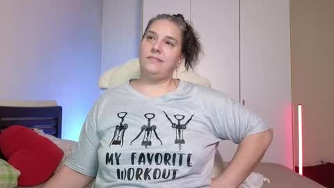 Love online show from September 25, 8:16 pm