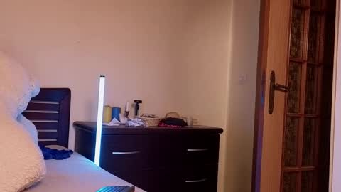 Love online show from December 4, 2:11 am