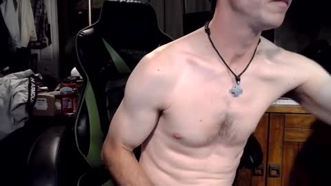 bchillin28 online show from October 21, 3:33 am