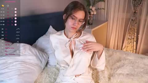 Emma online show from September 10, 6:31 pm
