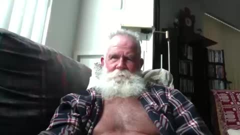 beardbushy online show from October 19, 5:17 pm
