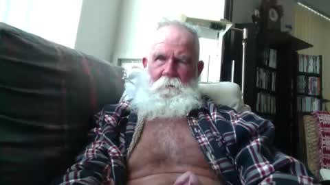 beardbushy online show from September 14, 3:46 pm