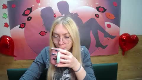 BeatriceFlyy online show from October 14, 11:57 am