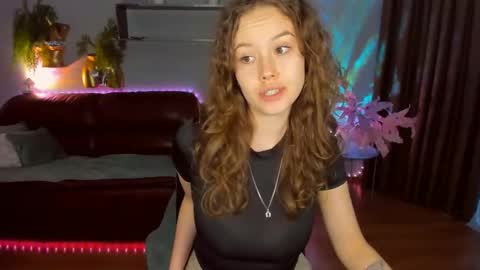 BeatriceWild online show from April 25, 12:51 pm