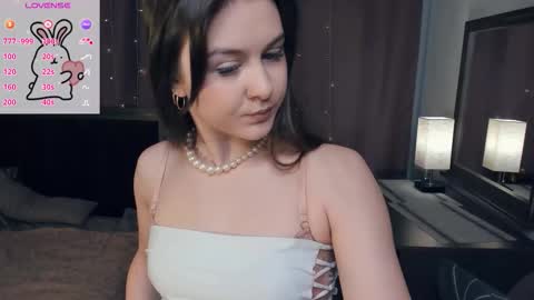 Snapshot of beatrixcutsforth chatting on September 14, 6:26 am Beatrix or Triss3 online show from September 14, 6:26 am