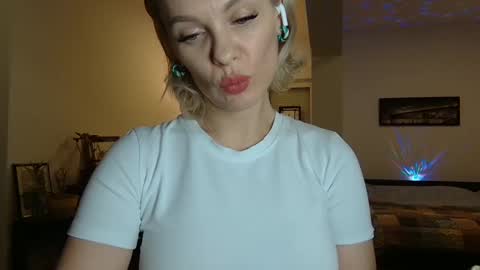 Beautifulkollette online show from January 18, 4:31 pm