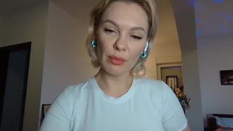 Beautifulkollette online show from January 18, 11:32 am