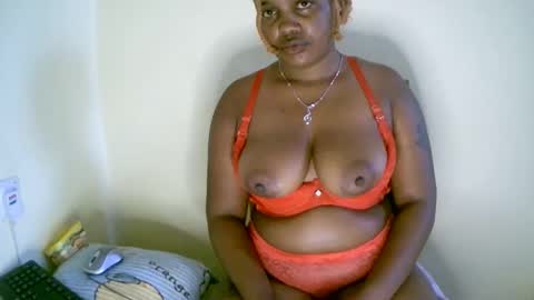 beautifulpeach2 online show from February 6, 11:42 am