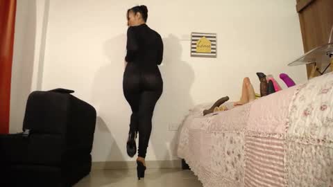 NATHALIA online show from November 24, 4:05 pm