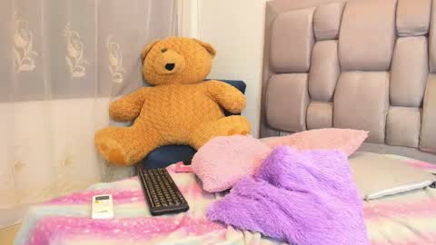 beauty_luci online show from October 18, 1:10 am