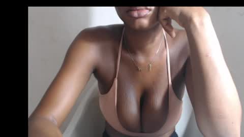 beautyslut1 online show from April 11, 7:02 am