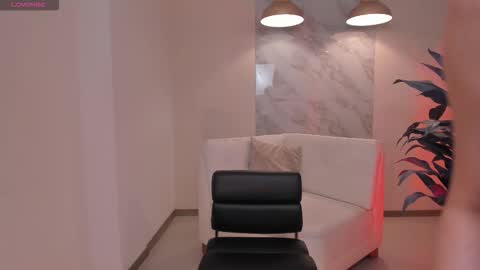 Am Becca online show from March 5, 12:03 pm