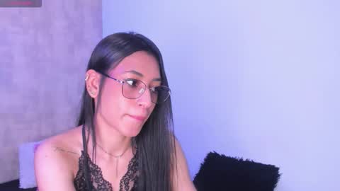 becky__g online show from October 19, 5:23 am