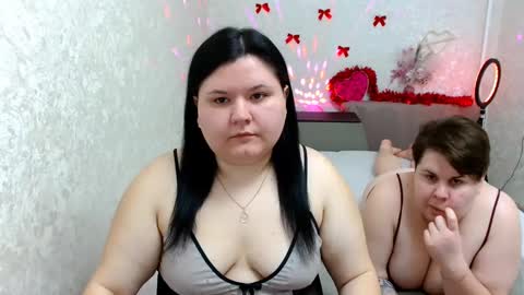 BeckyAndEllen online show from January 13, 10:25 am