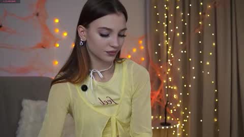 Melissa online show from November 19, 1:21 pm